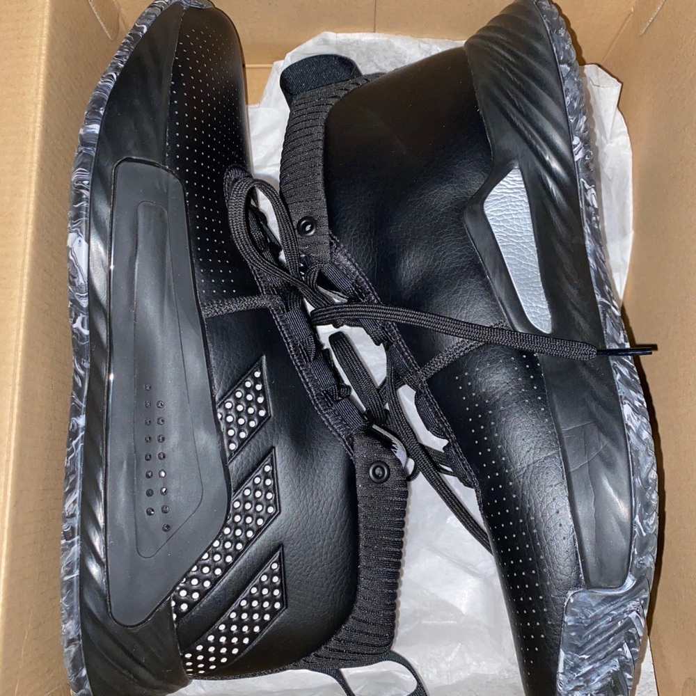 Adidas Dame 5